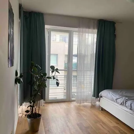 Cozy And Modern In The Center Of Apartman