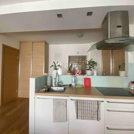 Cozy And Modern In The Center Of Apartman *