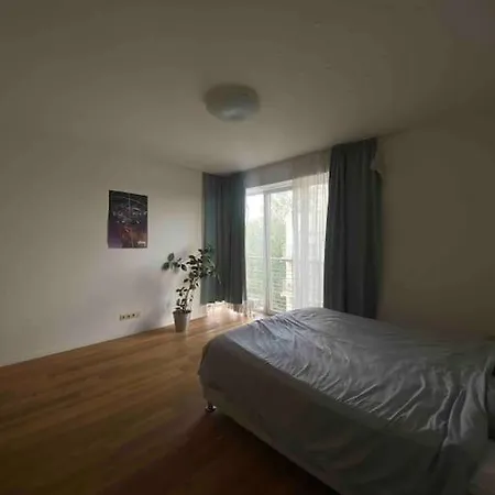 Cozy And Modern In The Center Of Apartment